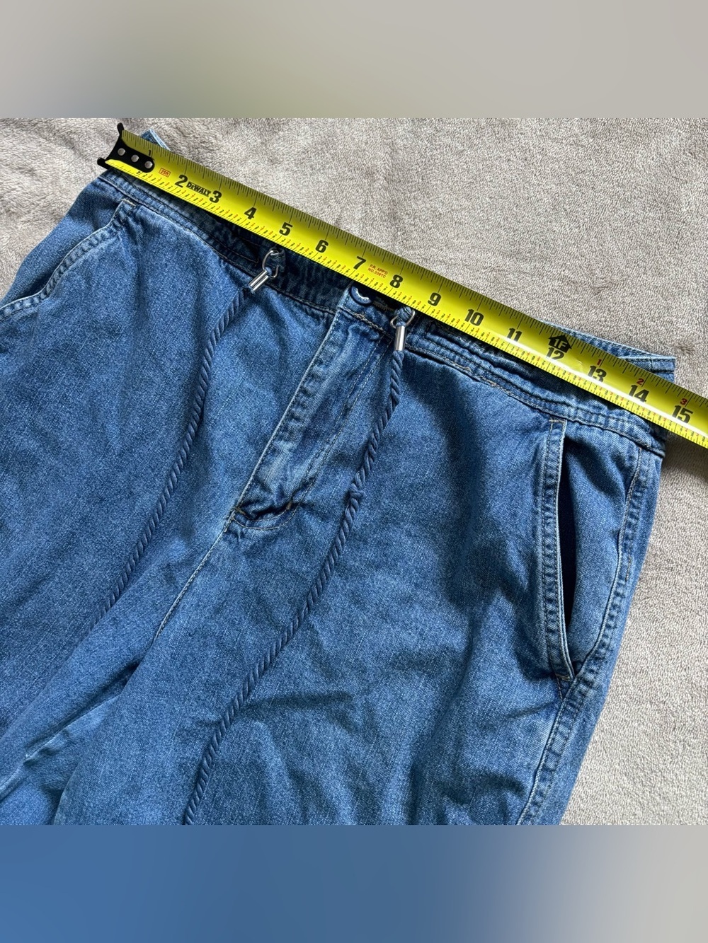 Vintage White Stag Medium Wash Denim Cargo Shorts Size 6 - Picture 4 of 7